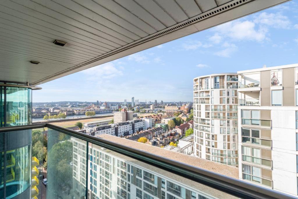 Docklands Cozy View Apartment London Eksteriør bilde