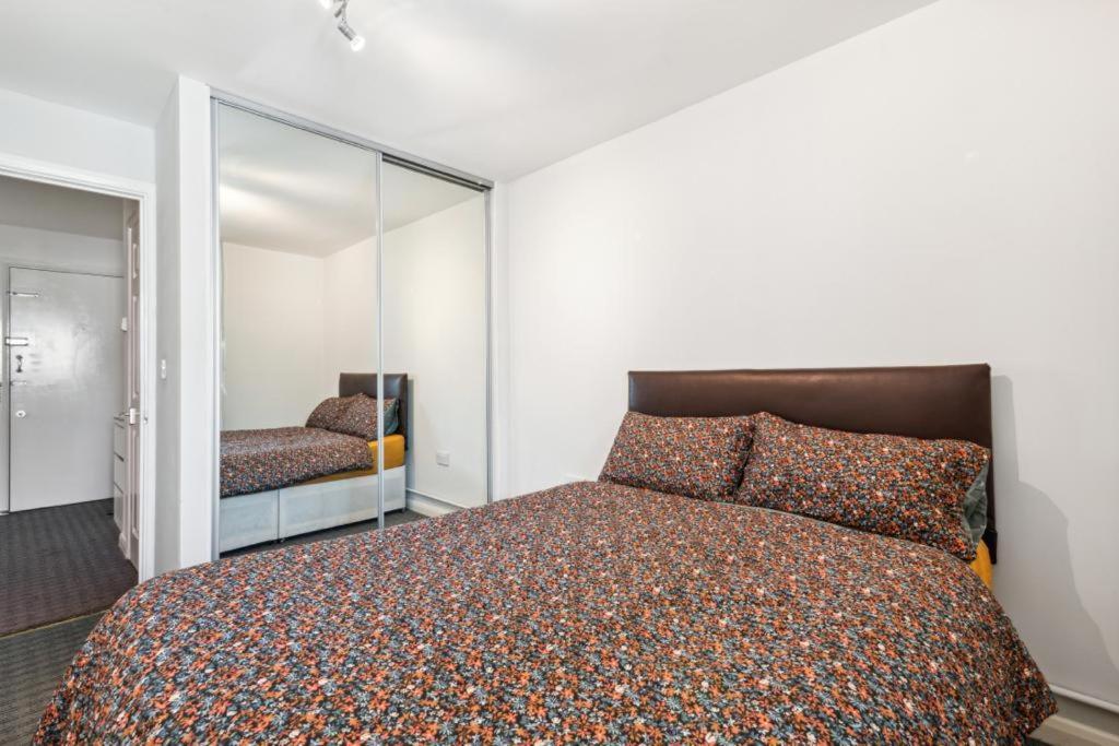 Docklands Cozy View Apartment London Eksteriør bilde